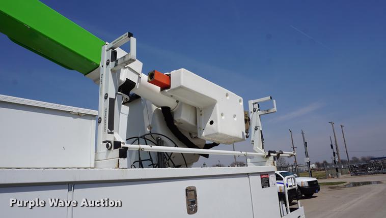 image for item DE3274 2013 Freightliner Business Class M2 bucket truck