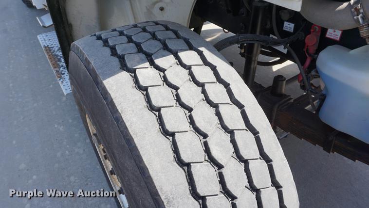 image for item DE3274 2013 Freightliner Business Class M2 bucket truck