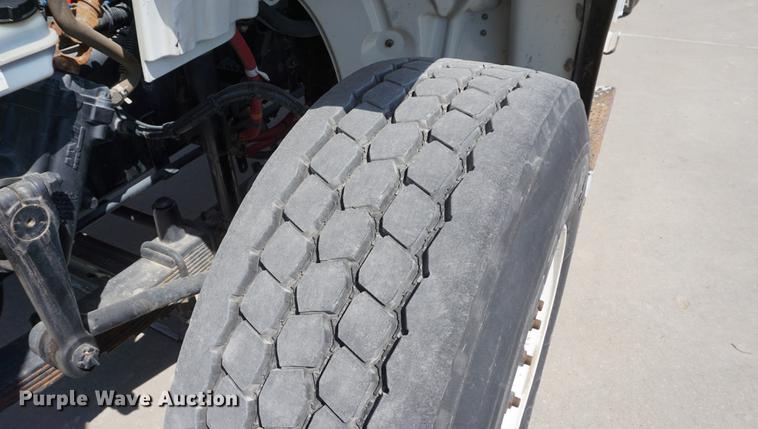 image for item DE3274 2013 Freightliner Business Class M2 bucket truck