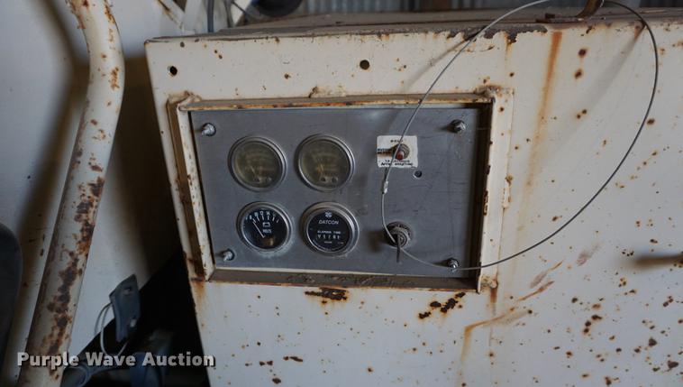 image for item DE3276 Finn B250 straw blower