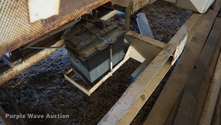 image for item DE3276 Finn B250 straw blower