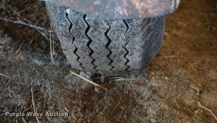 image for item DE3276 Finn B250 straw blower