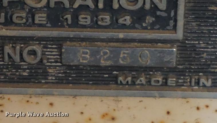 image for item DE3276 Finn B250 straw blower