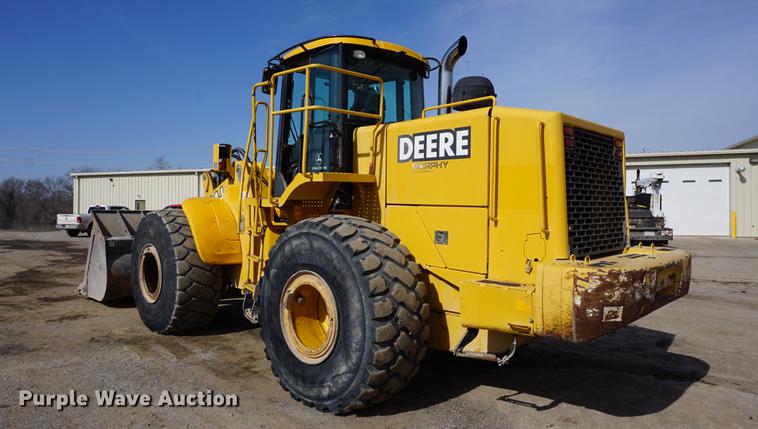 image for item DE3278 2003 John Deere 824J wheel loader
