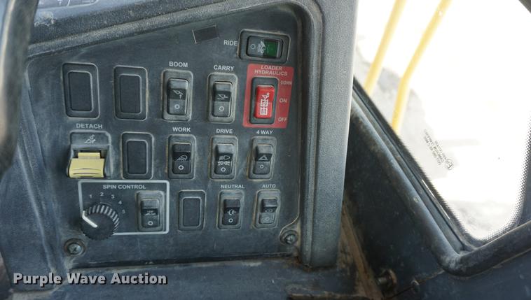 image for item DE3278 2003 John Deere 824J wheel loader