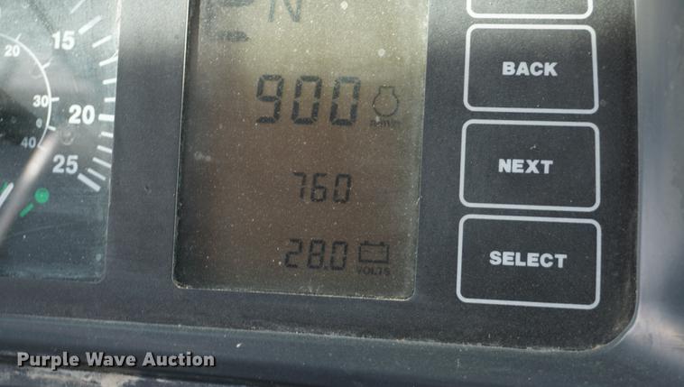 image for item DE3278 2003 John Deere 824J wheel loader