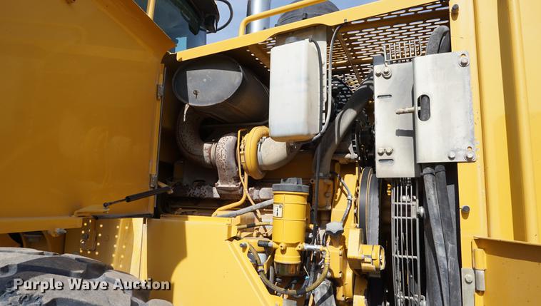 image for item DE3278 2003 John Deere 824J wheel loader