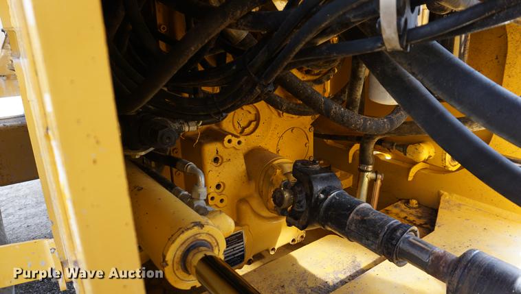 image for item DE3278 2003 John Deere 824J wheel loader