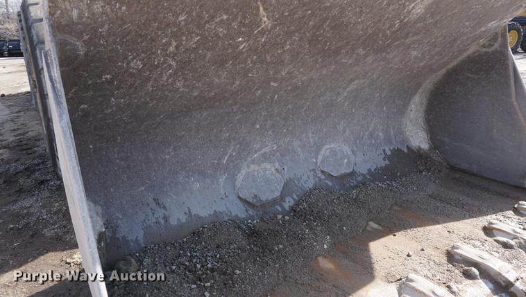 image for item DE3278 2003 John Deere 824J wheel loader