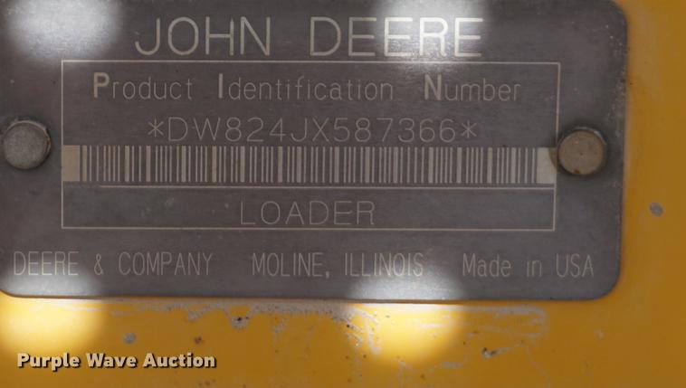 image for item DE3278 2003 John Deere 824J wheel loader