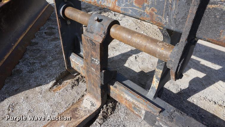 image for item DE3278 2003 John Deere 824J wheel loader