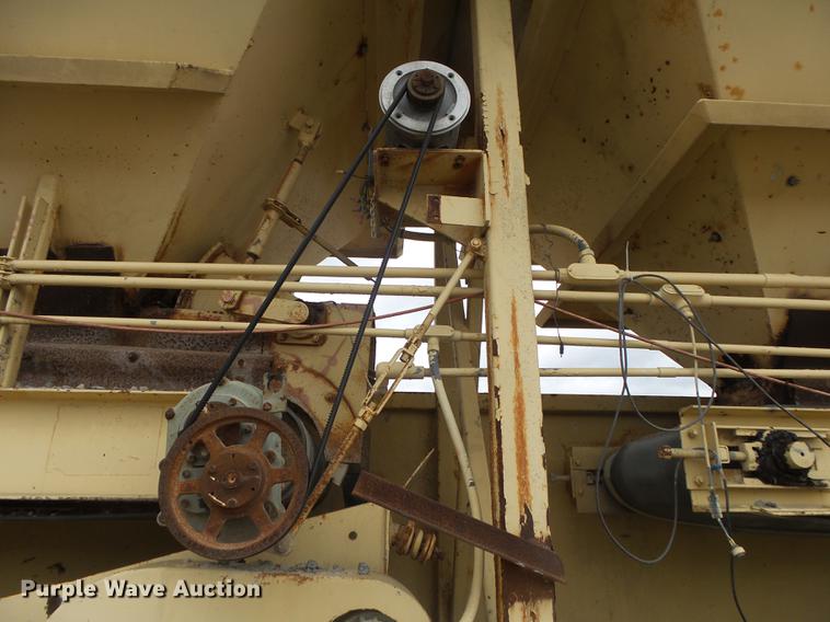 image for item DE3594 1987 Astec PCF-1012-4 five bin cold feed system