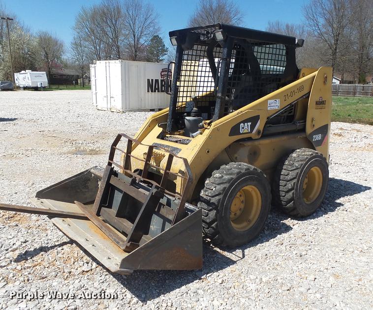 image for item DE3598 2007 Caterpillar 236B2 skid steer