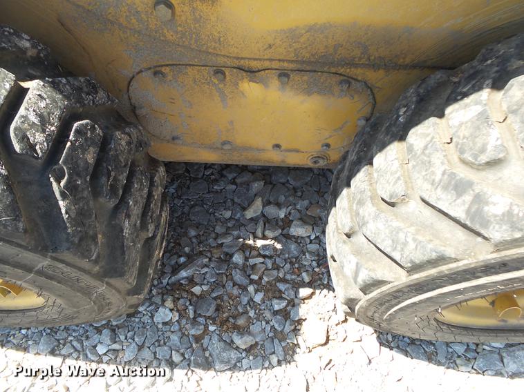 image for item DE3598 2007 Caterpillar 236B2 skid steer