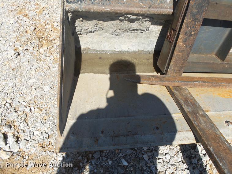 image for item DE3598 2007 Caterpillar 236B2 skid steer