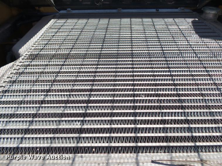 image for item DE3598 2007 Caterpillar 236B2 skid steer