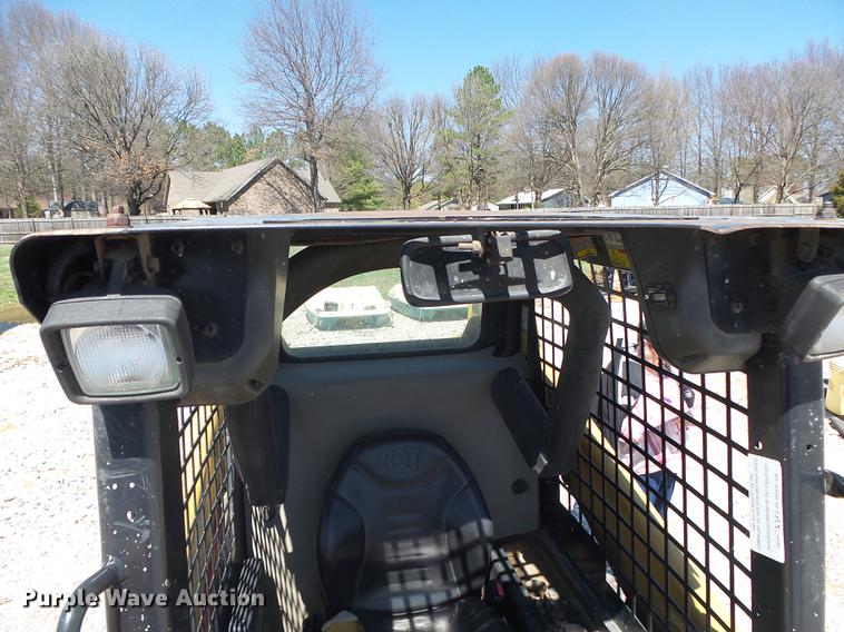 image for item DE3598 2007 Caterpillar 236B2 skid steer