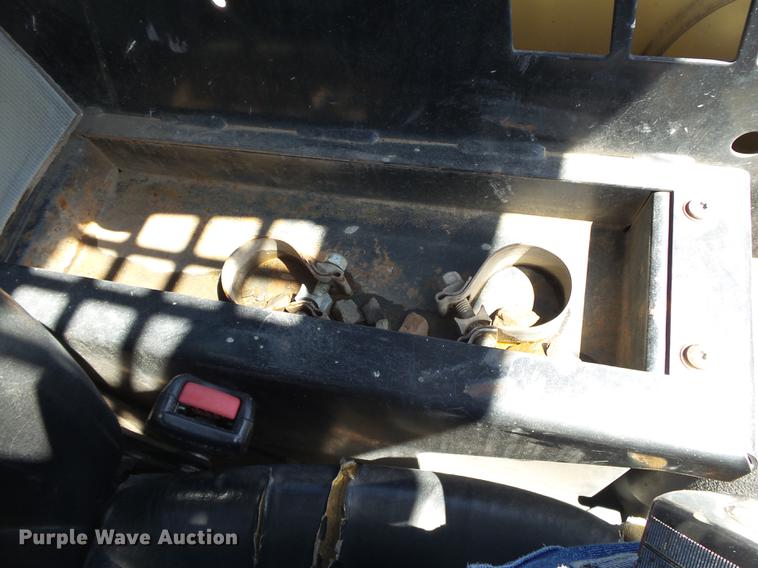 image for item DE3598 2007 Caterpillar 236B2 skid steer