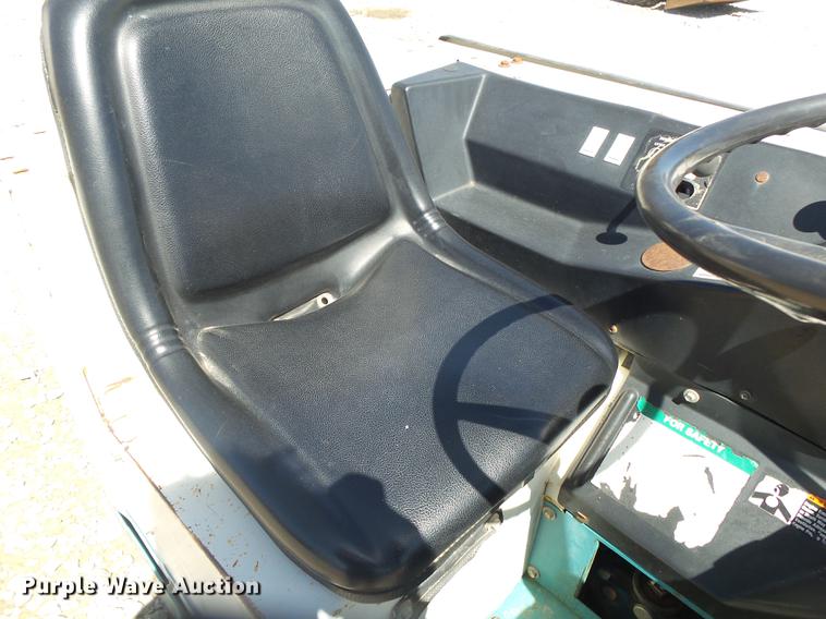 image for item DE3599 Tennant 255 Series 2 sweeper