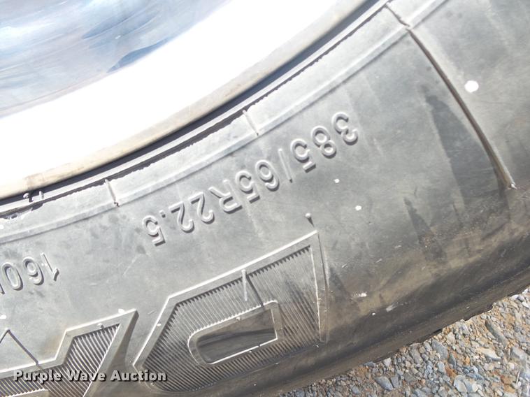 image for item DE3602 2009 Peterbilt 340 truck cab and chassis