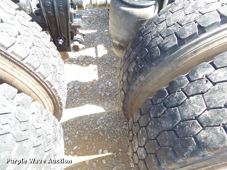 image for item DE3602 2009 Peterbilt 340 truck cab and chassis