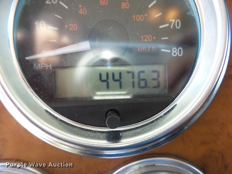 image for item DE3602 2009 Peterbilt 340 truck cab and chassis