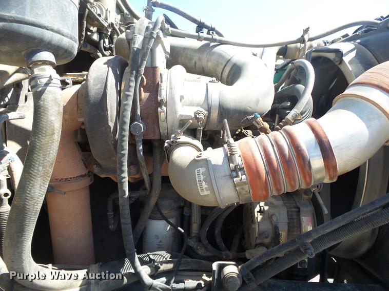 image for item DE3602 2009 Peterbilt 340 truck cab and chassis