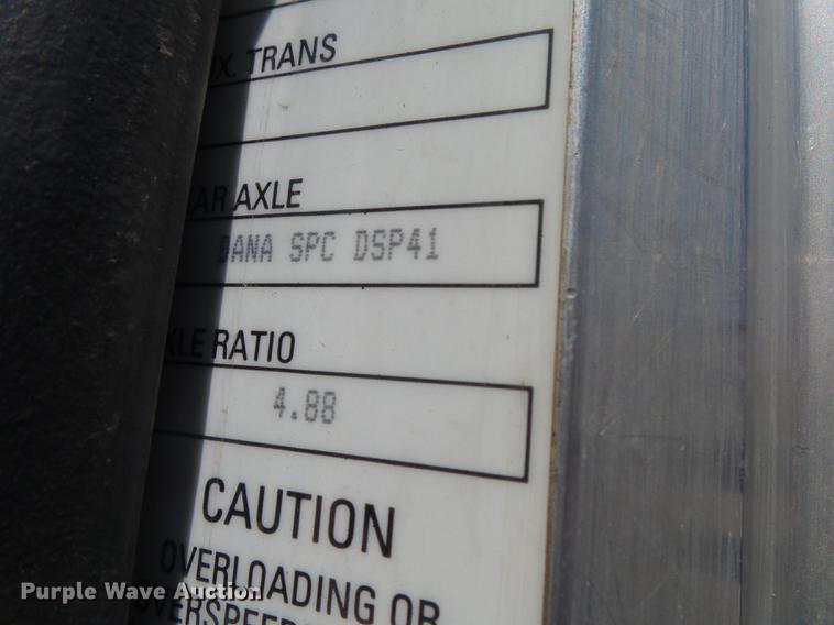 image for item DE3602 2009 Peterbilt 340 truck cab and chassis