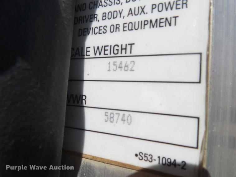 image for item DE3602 2009 Peterbilt 340 truck cab and chassis