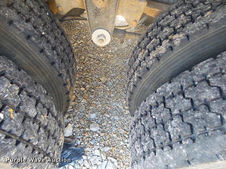 image for item DE3603 1996 Mack CH613 fuel and lube truck