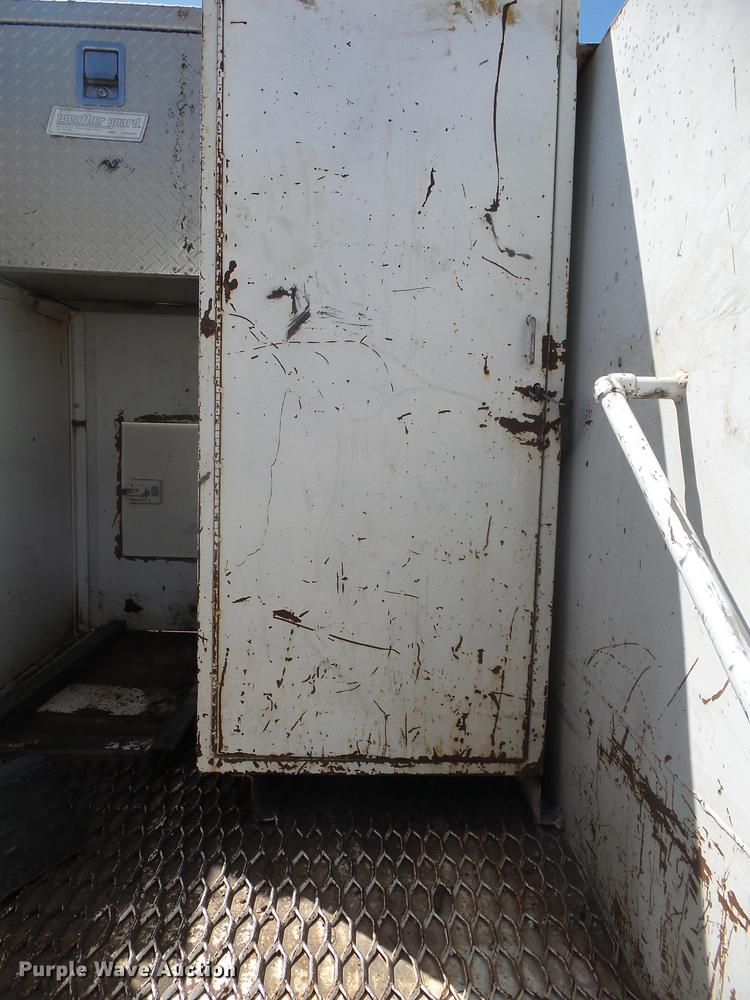 image for item DE3603 1996 Mack CH613 fuel and lube truck