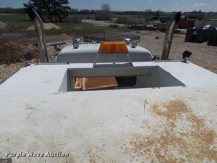 image for item DE3603 1996 Mack CH613 fuel and lube truck