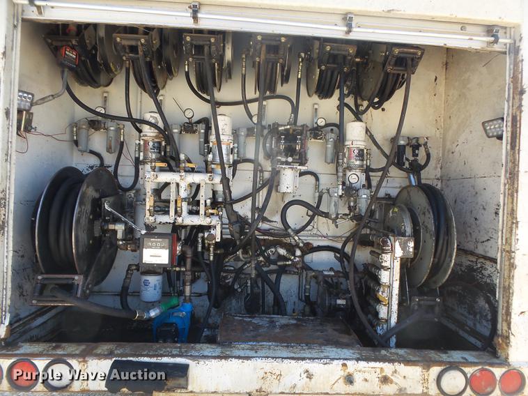 image for item DE3603 1996 Mack CH613 fuel and lube truck