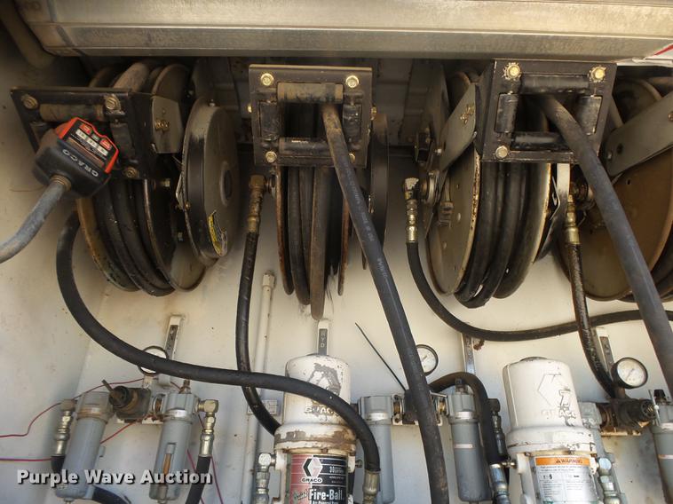 image for item DE3603 1996 Mack CH613 fuel and lube truck