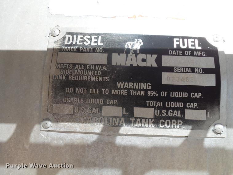 image for item DE3603 1996 Mack CH613 fuel and lube truck