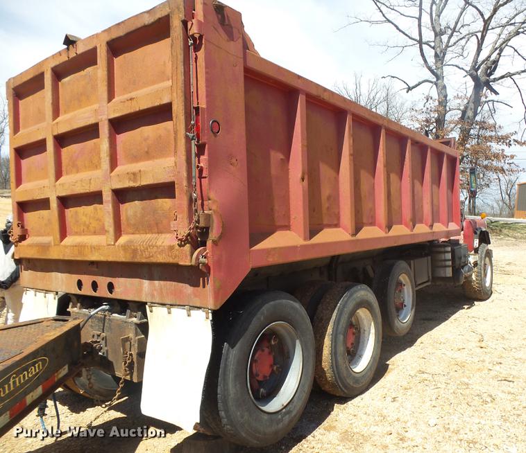 image for item DE3605 1989 Mack DM690S dump truck