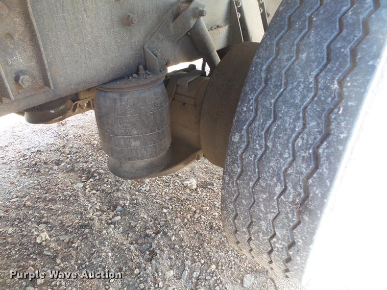 image for item DE3605 1989 Mack DM690S dump truck