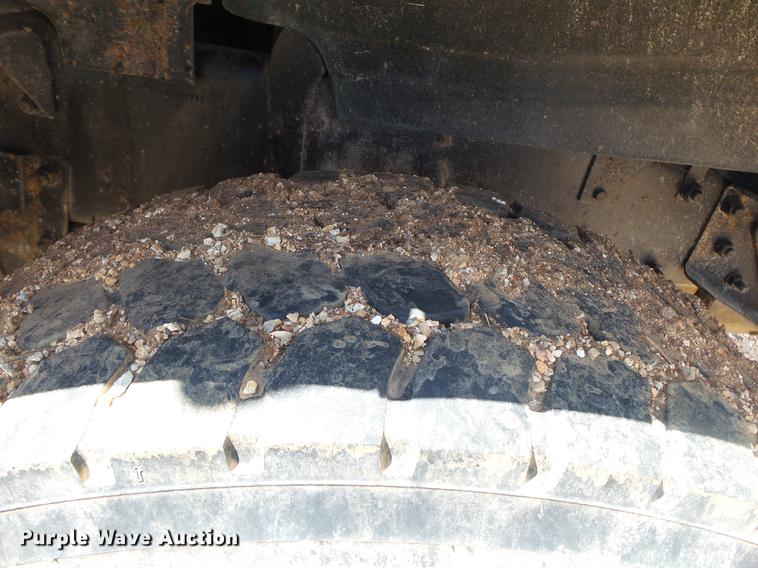 image for item DE3605 1989 Mack DM690S dump truck