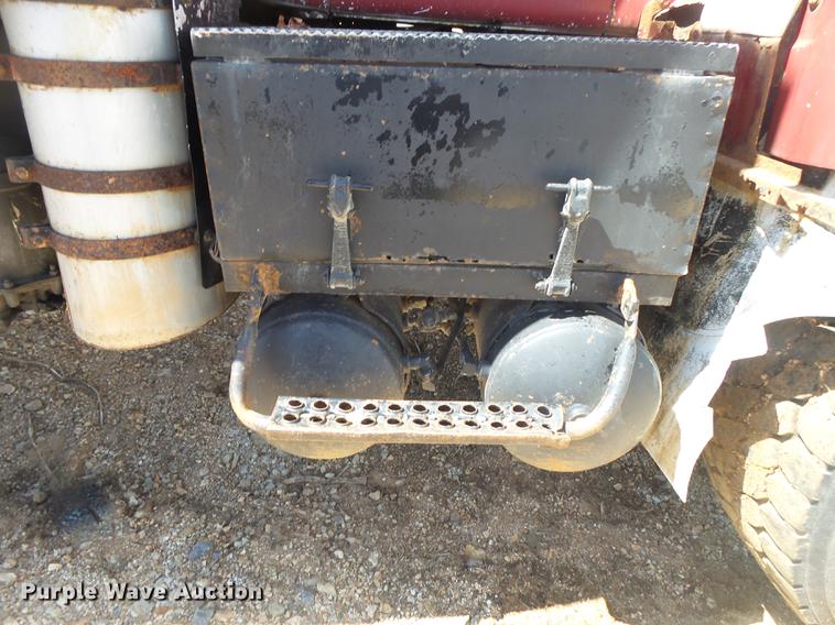 image for item DE3605 1989 Mack DM690S dump truck