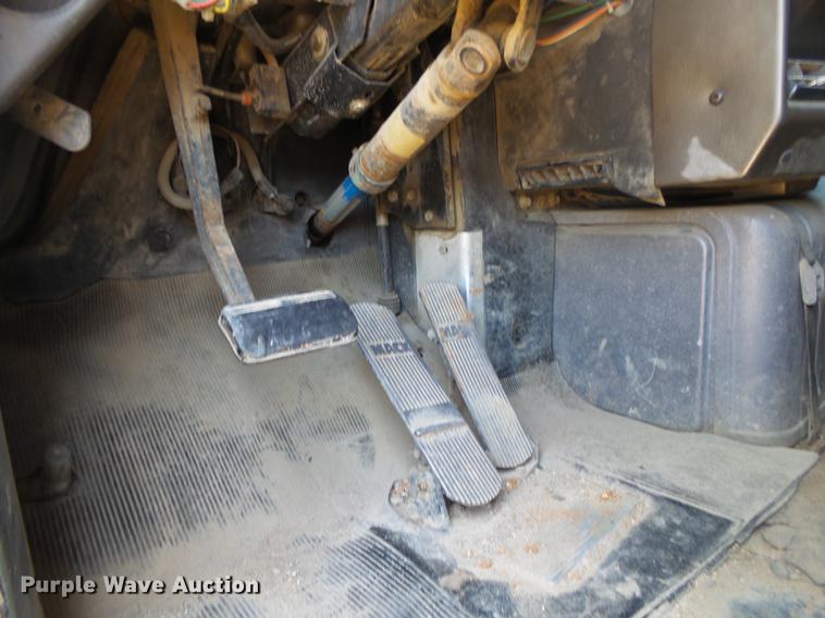 image for item DE3605 1989 Mack DM690S dump truck