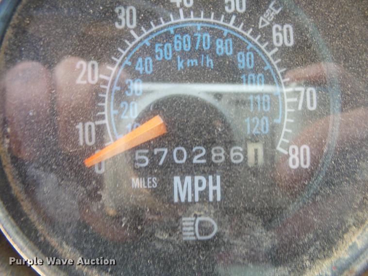 image for item DE3605 1989 Mack DM690S dump truck