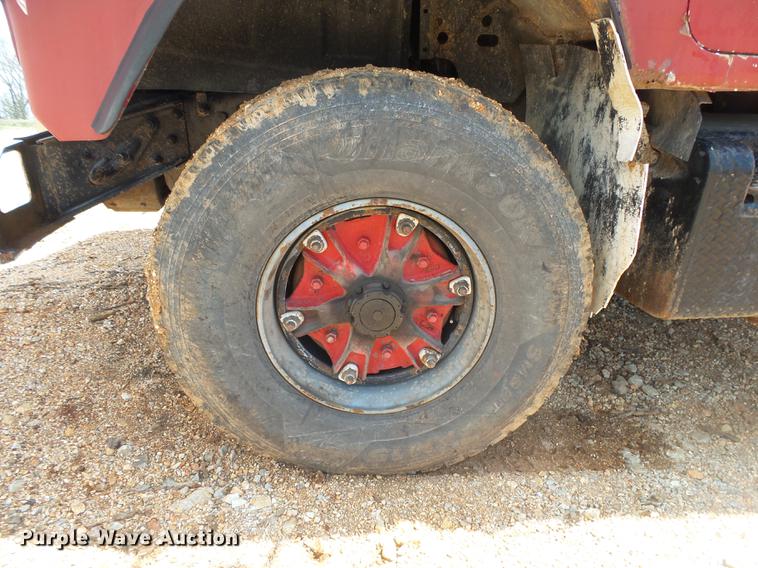 image for item DE3605 1989 Mack DM690S dump truck