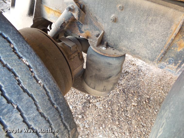 image for item DE3605 1989 Mack DM690S dump truck