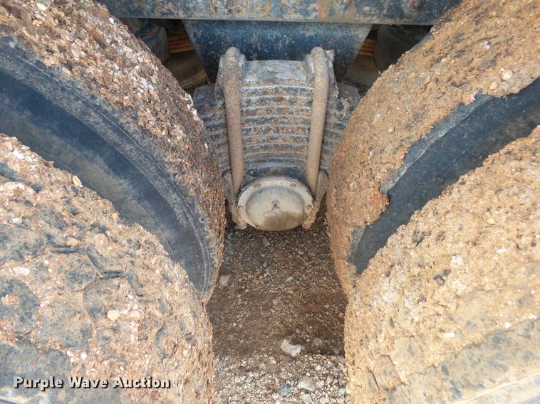 image for item DE3605 1989 Mack DM690S dump truck