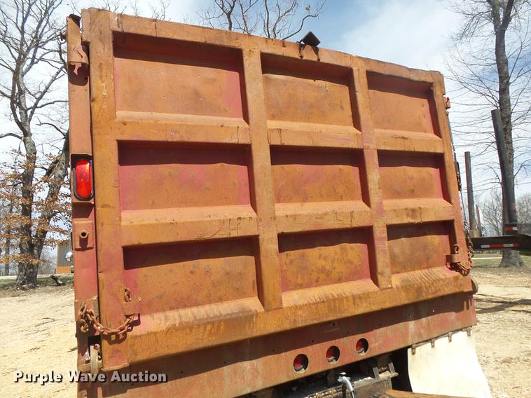 image for item DE3605 1989 Mack DM690S dump truck