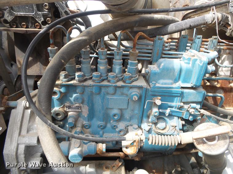 image for item DE3606 1995 International 4900 service truck