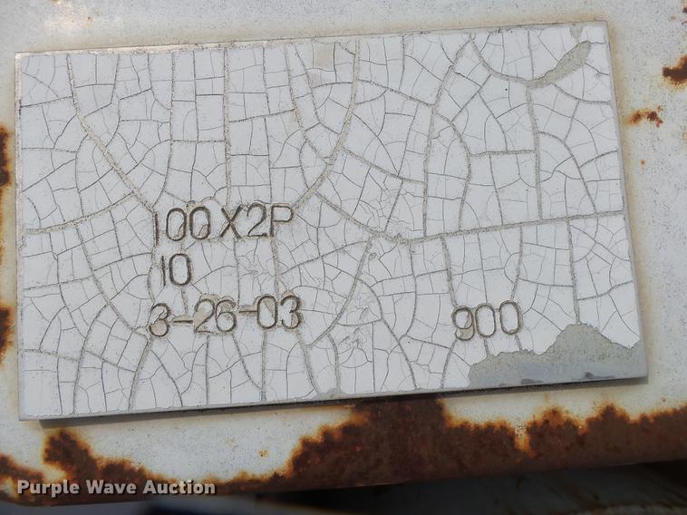 image for item DE3606 1995 International 4900 service truck