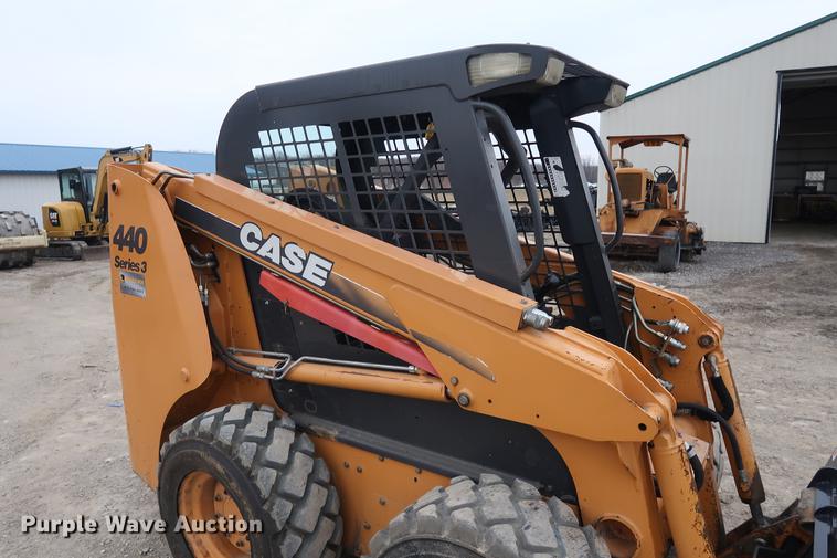 image for item DF3614 Case 440 Series 3 skid steer