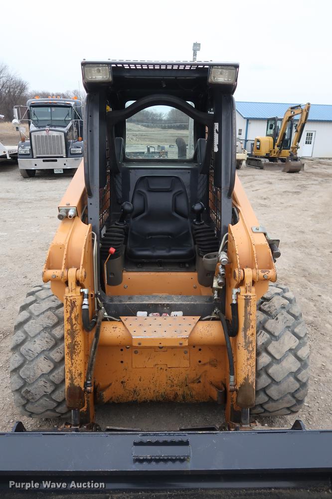 image for item DF3614 Case 440 Series 3 skid steer