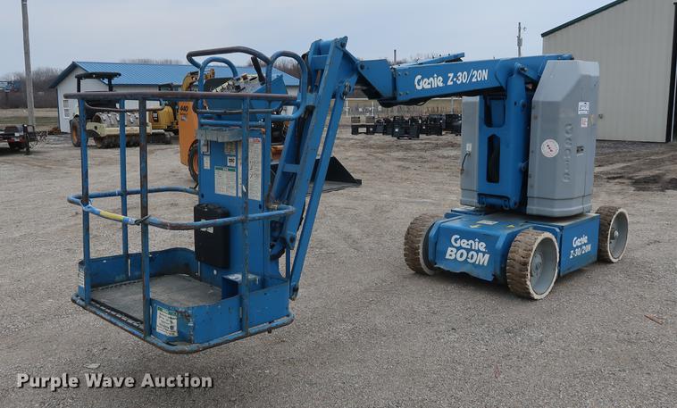 image for item DF3615 2002 Genie Z-30/20N boom lift